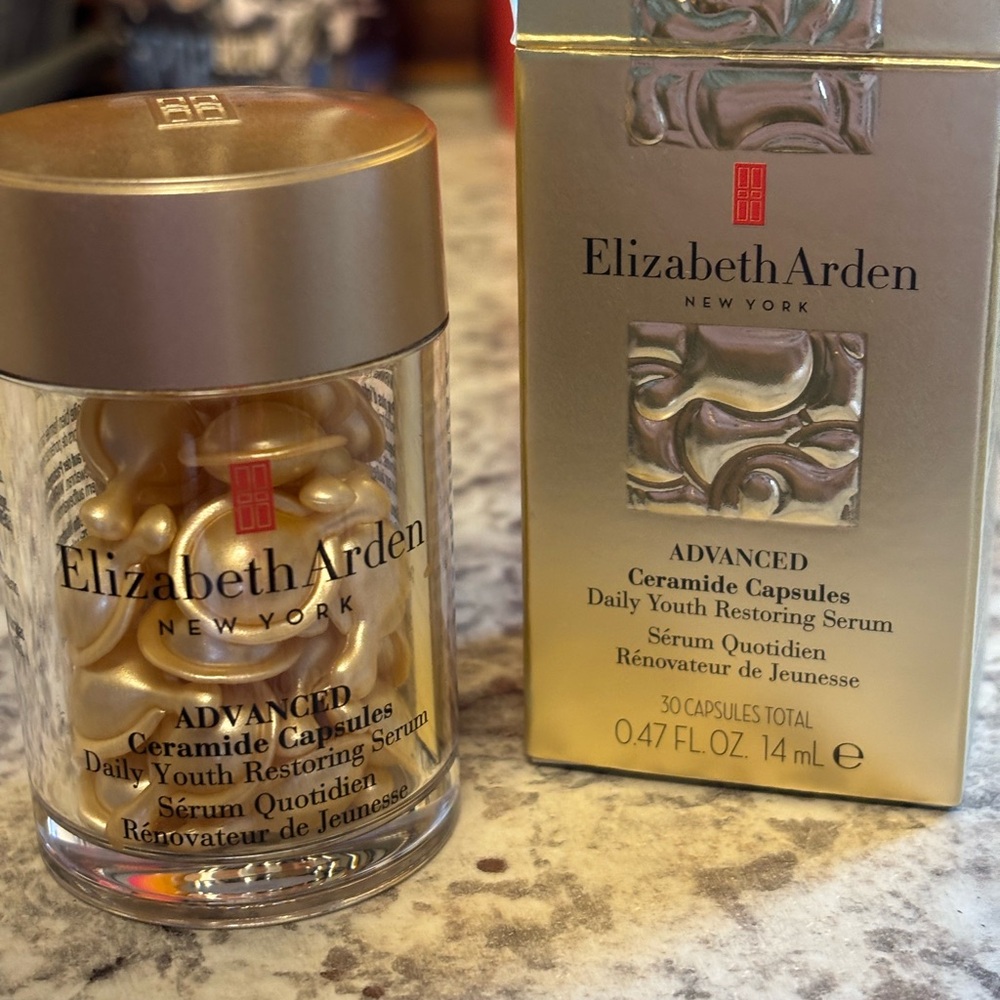 ✨ NWT ✨ Elizabeth Arden Advanced Ceramide Capsules